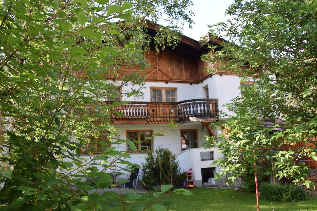 Foersterhaus Apartment Holzgau Luaran gambar
